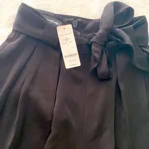BEBE tie waist pleated shorts, Size 0